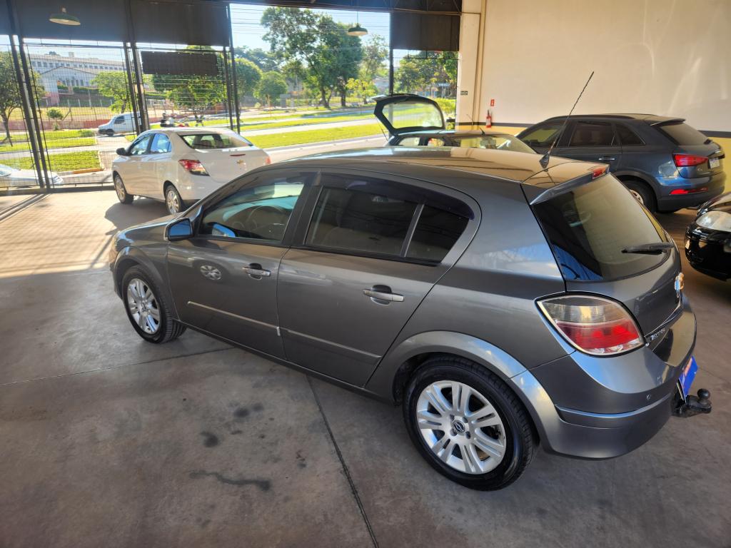 CHEVROLET Vectra Hatch - Foto