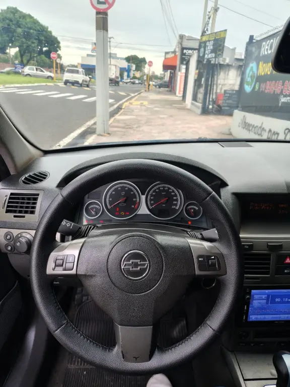 CHEVROLET Vectra Hatch - Foto