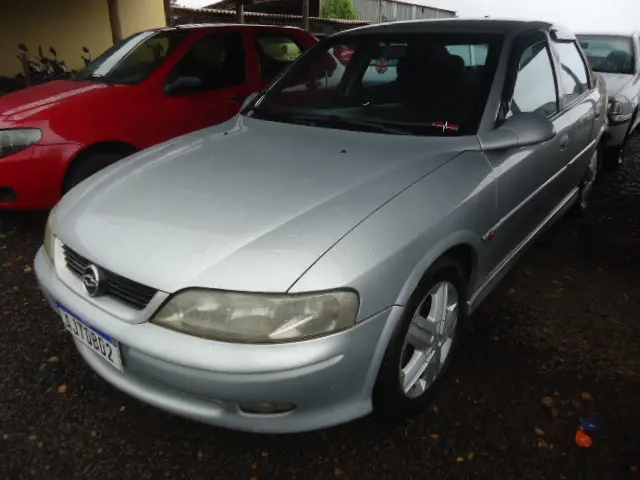 CHEVROLET Vectra Sedan