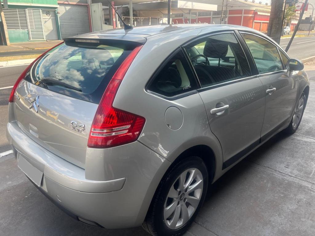 CITROEN C4 Hatch - Foto