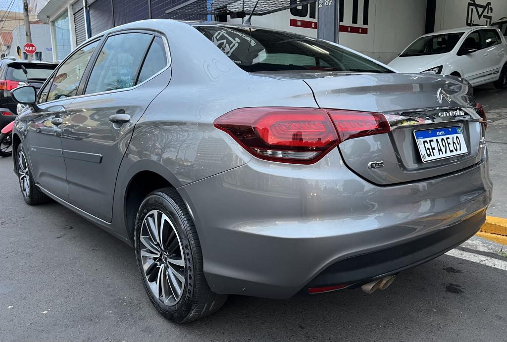 CITROEN C4 Sedan - Foto