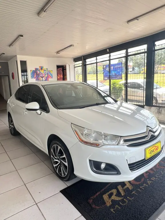 CITROEN C4 Sedan - Foto