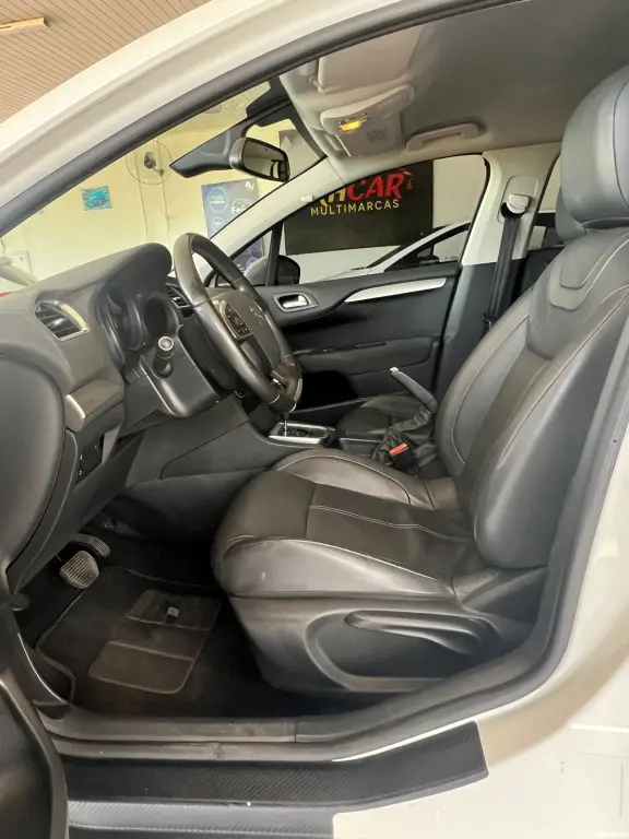CITROEN C4 Sedan - Foto