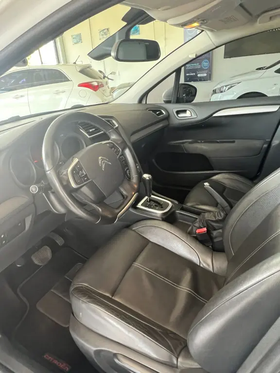 CITROEN C4 Sedan - Foto