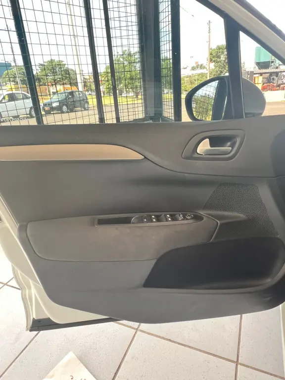 CITROEN C4 Sedan - Foto