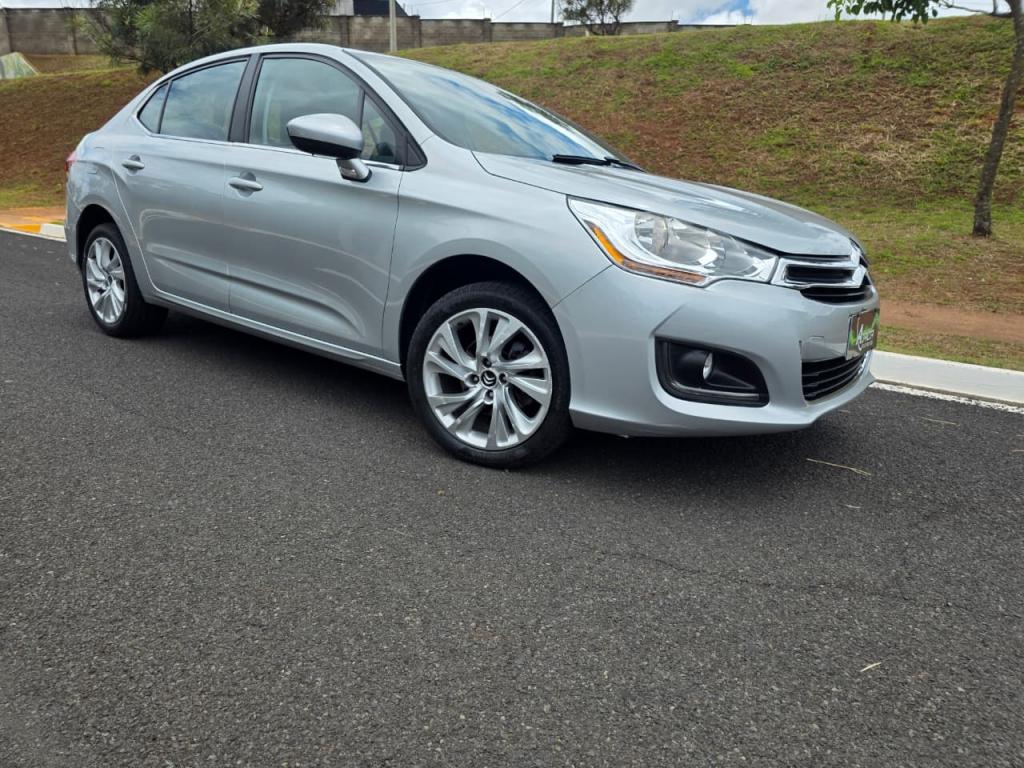 CITROEN C4 Sedan - Foto