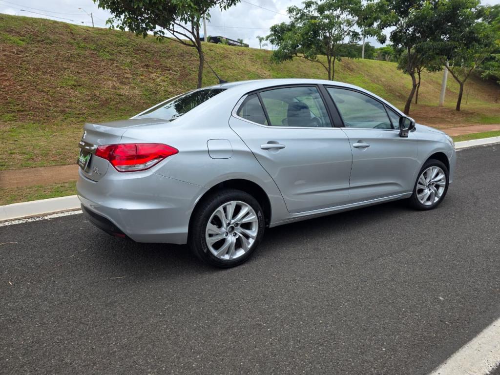 CITROEN C4 Sedan - Foto