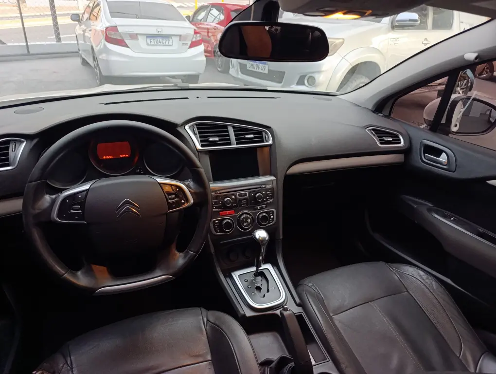 CITROEN C4 Sedan - Foto