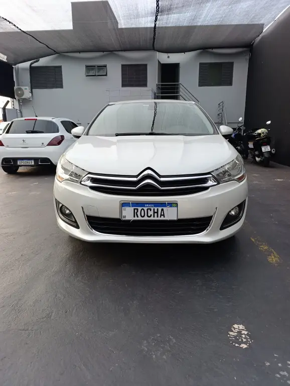 CITROEN C4 Sedan - Foto