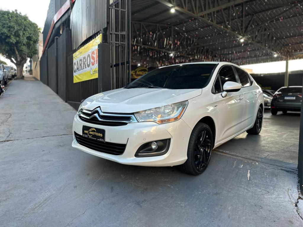 CITROEN C4 Sedan - Foto