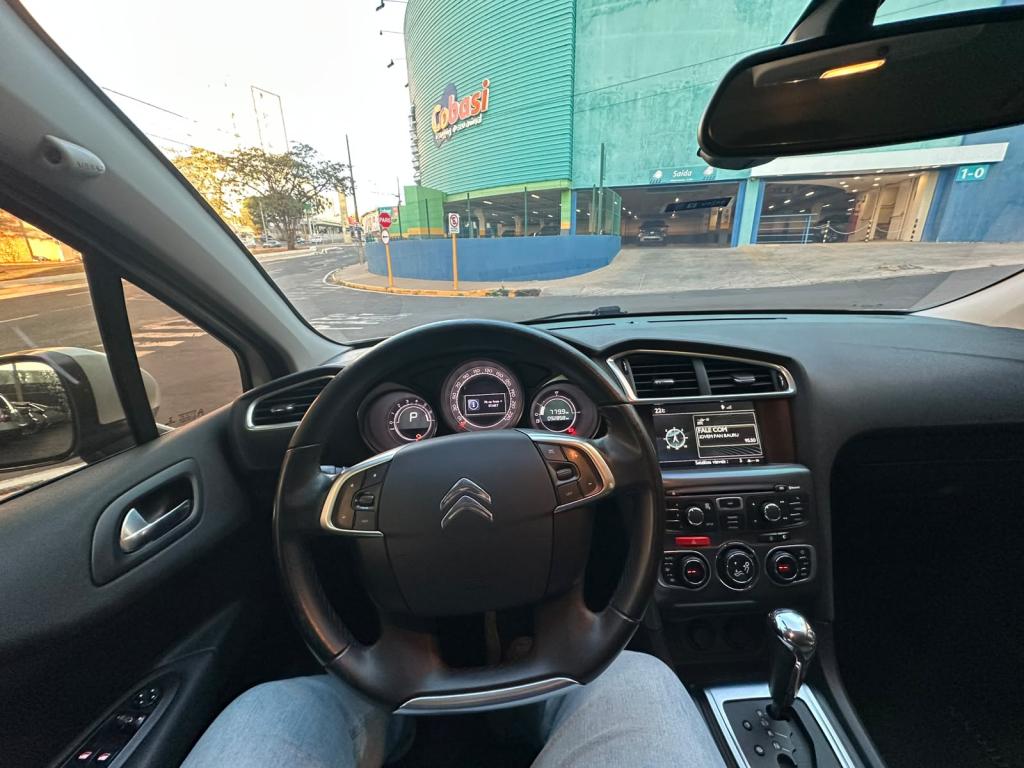 CITROEN C4 Sedan - Foto