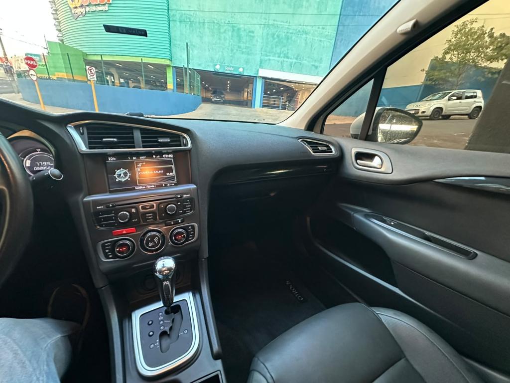 CITROEN C4 Sedan - Foto