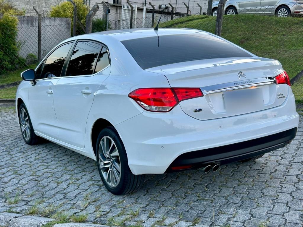 CITROEN C4 Sedan - Foto