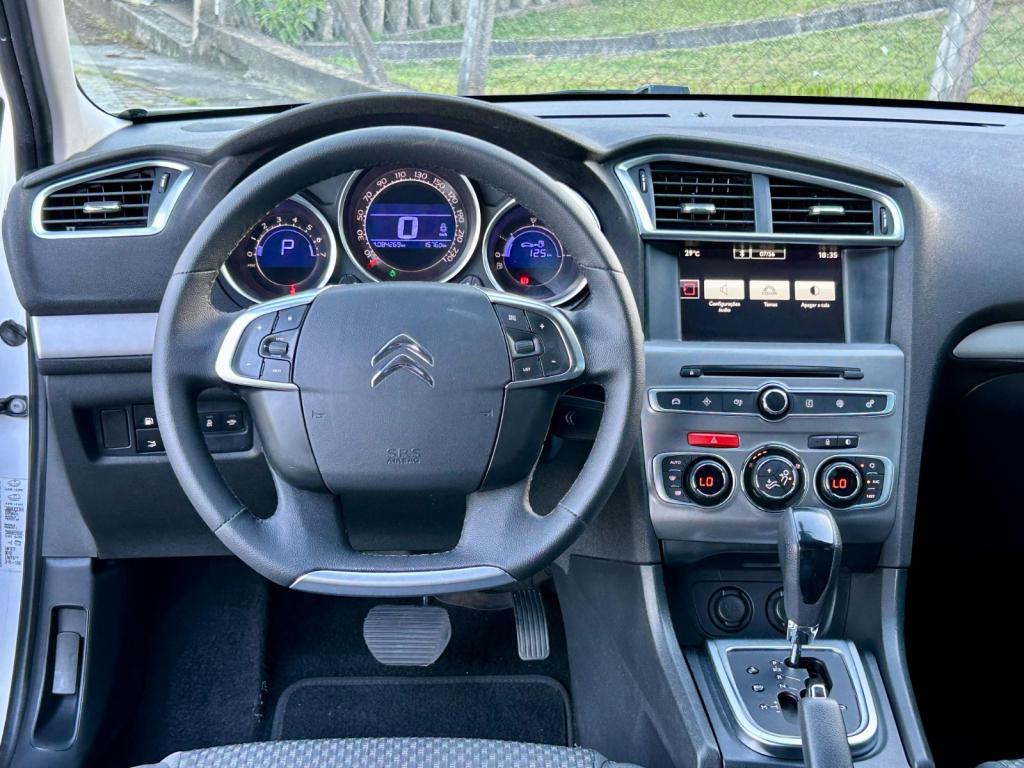 CITROEN C4 Sedan - Foto
