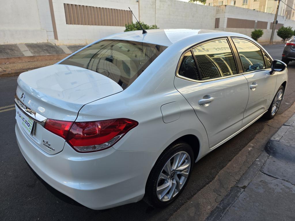 CITROEN C4 Sedan - Foto