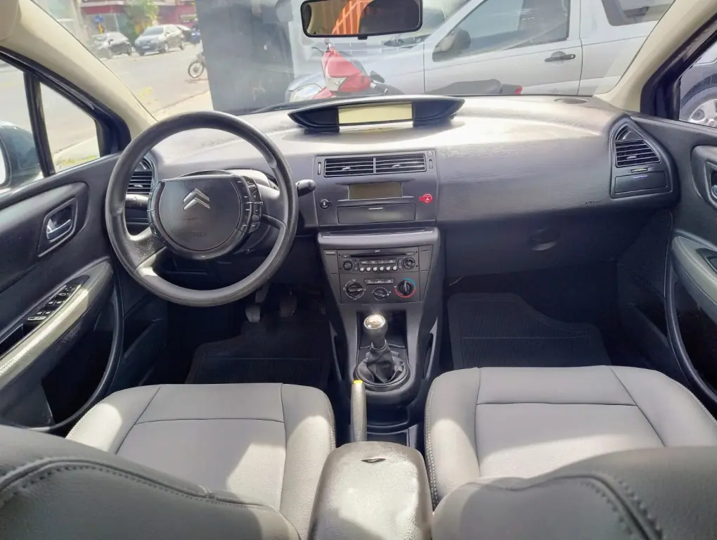 CITROEN C4 Sedan - Foto
