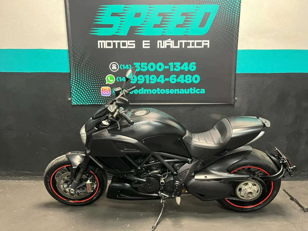 DUCATI Diavel 1200 - Foto