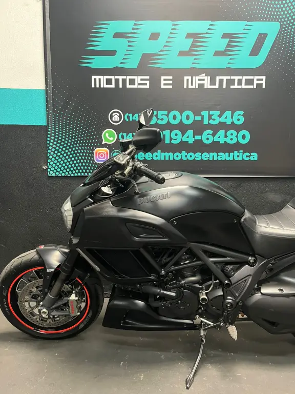 DUCATI Diavel 1200 - Foto