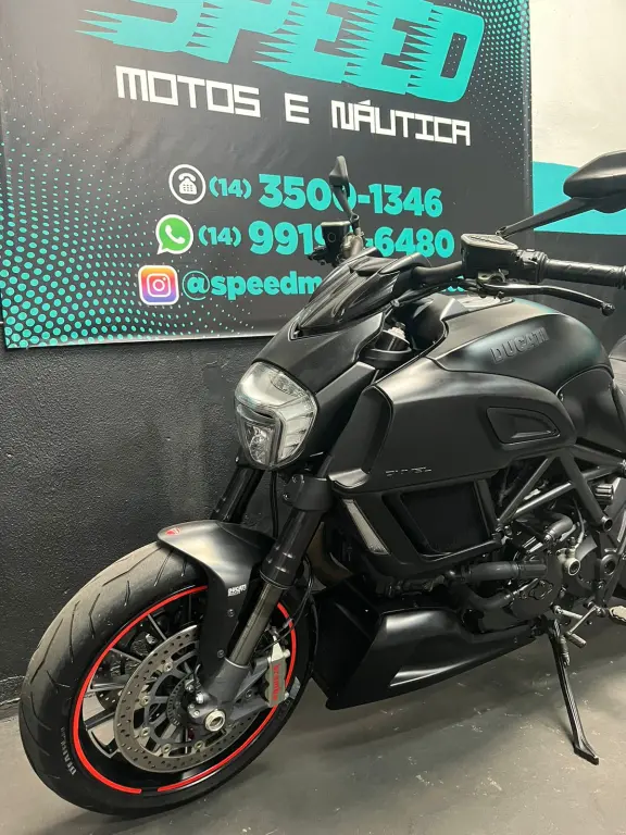 DUCATI Diavel 1200 - Foto