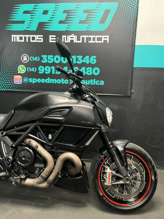DUCATI Diavel 1200 - Foto