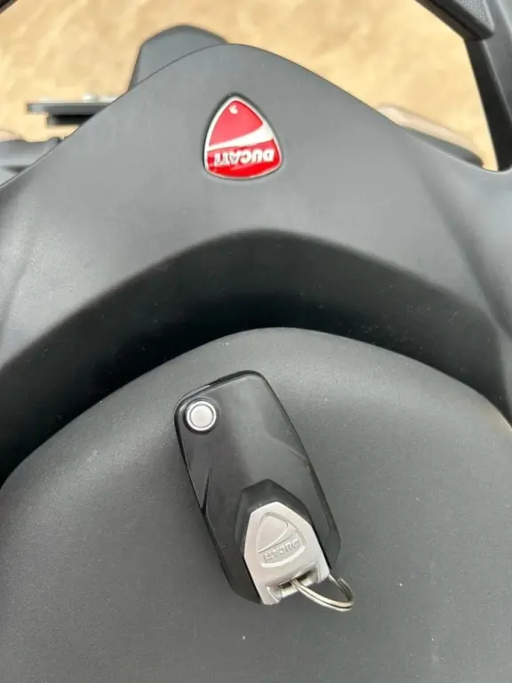 DUCATI Multistrada 1200 - Foto