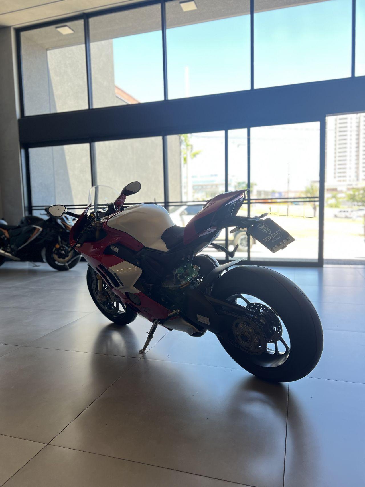 DUCATI Panigale 1100 V4 - Foto