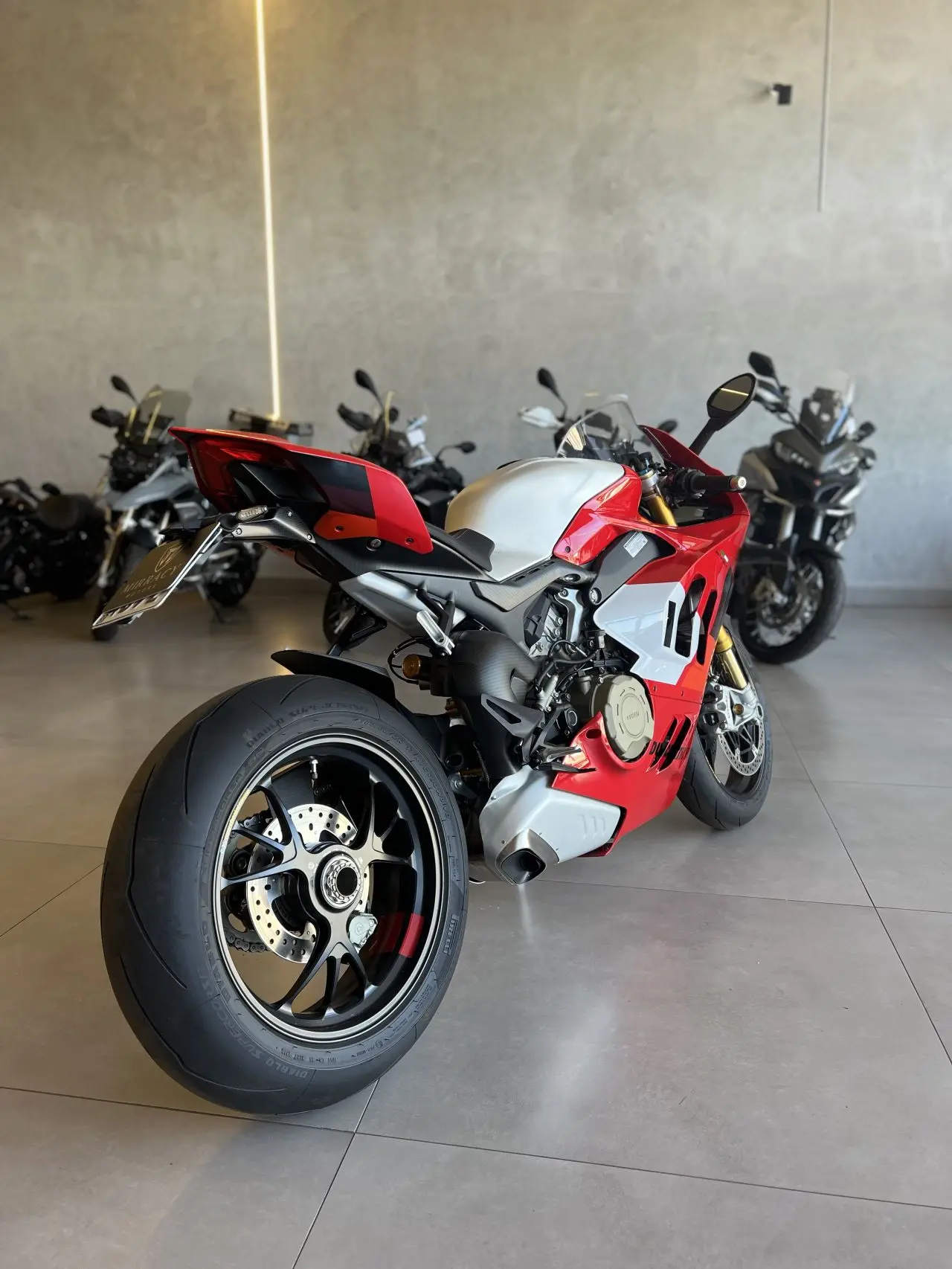 DUCATI Panigale 1100 V4 - Foto