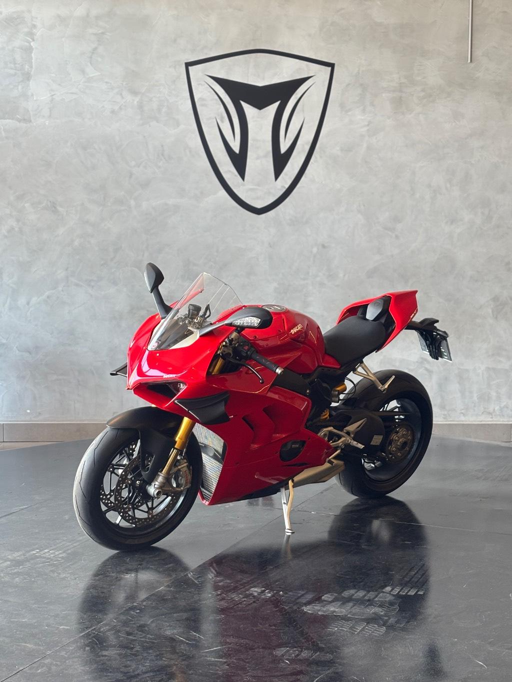 DUCATI Panigale 1100 V4 - Foto
