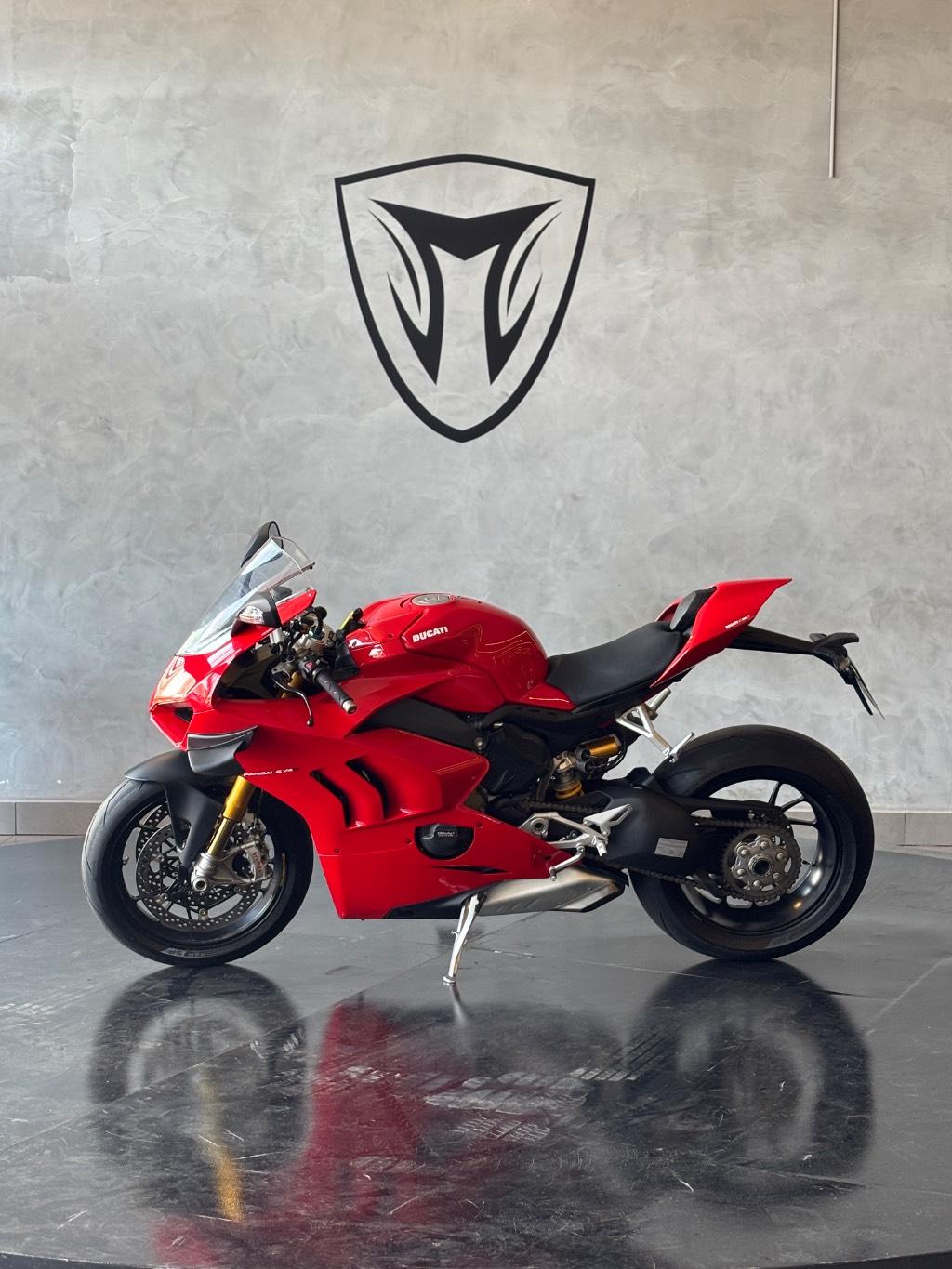 DUCATI Panigale 1100 V4 - Foto