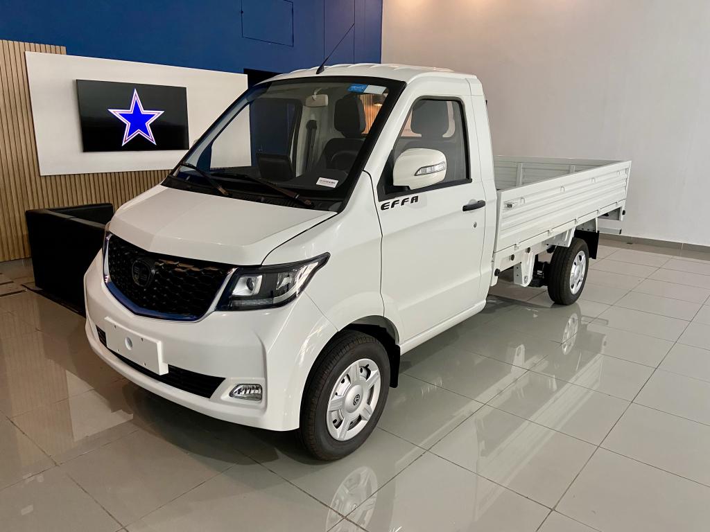 EFFA MOTORS V21 Cabine Simples - Foto