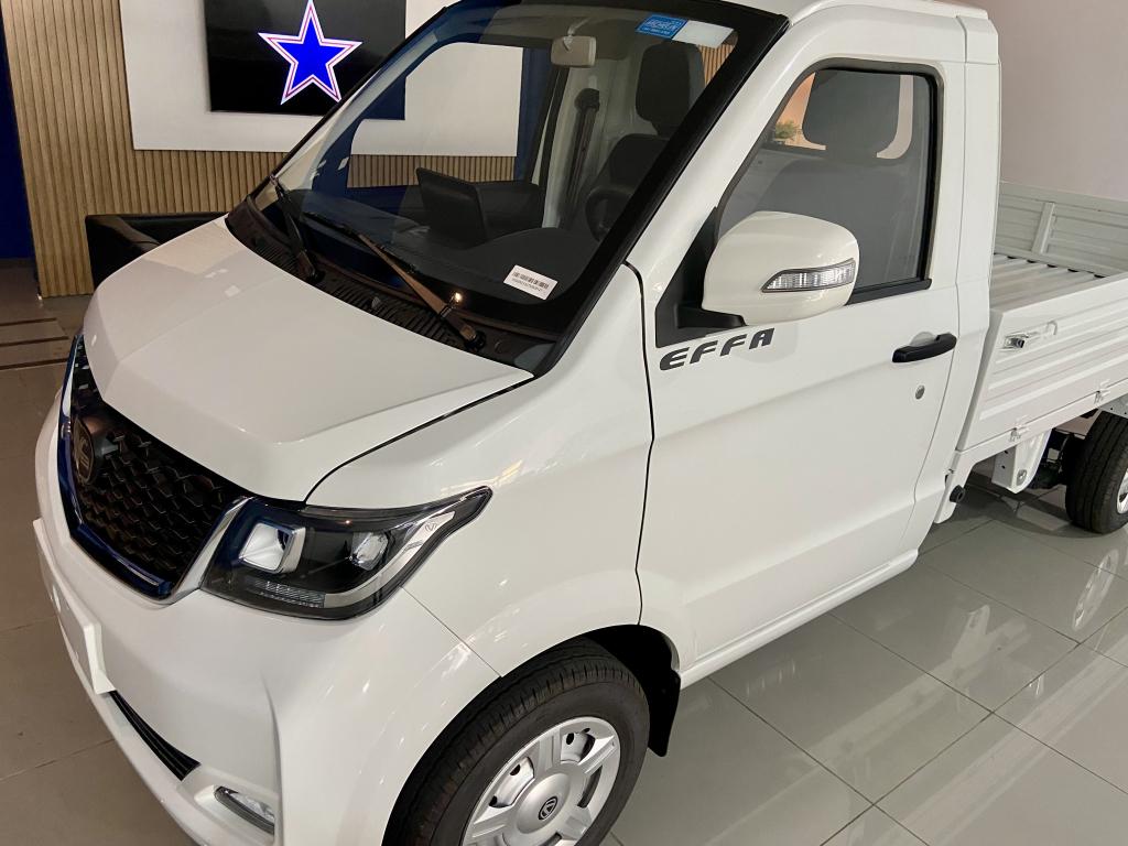 EFFA MOTORS V21 Cabine Simples - Foto