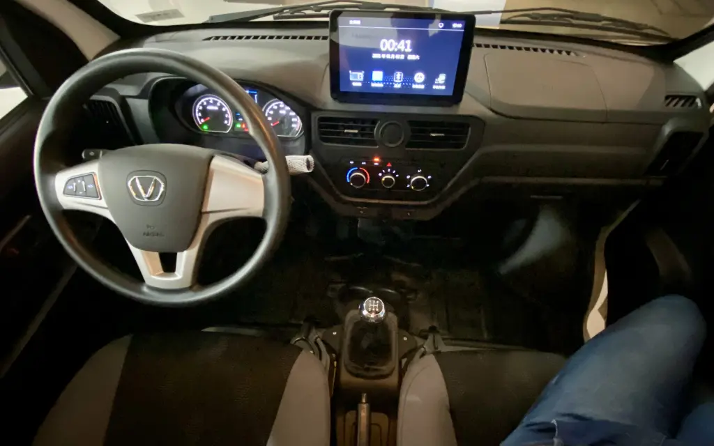 EFFA MOTORS V21 Cabine Simples - Foto