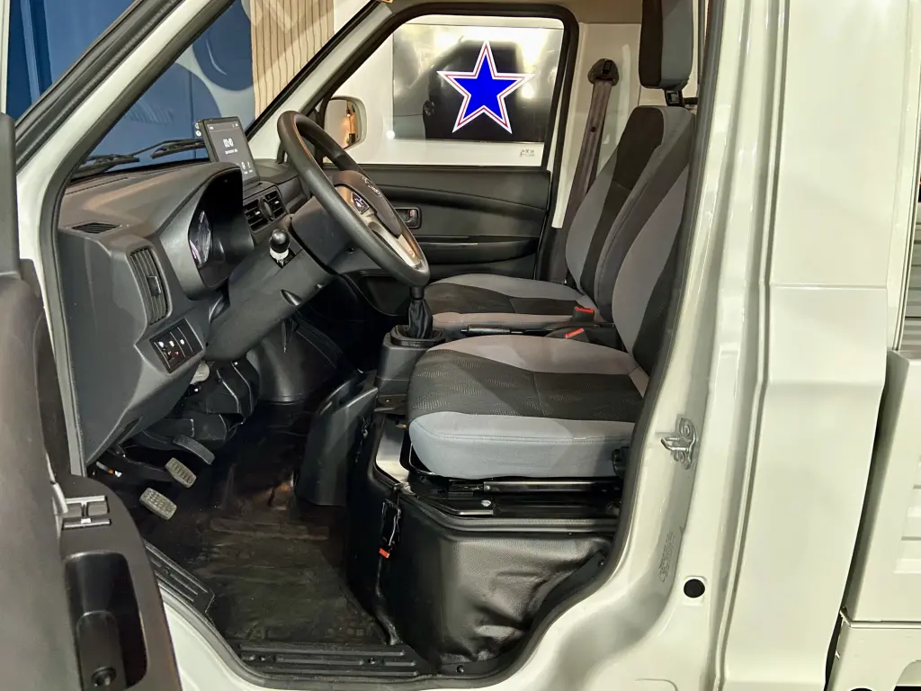 EFFA MOTORS V21 Cabine Simples - Foto