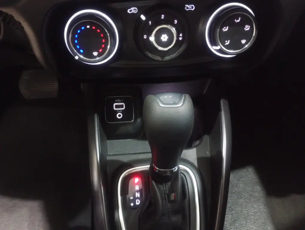FIAT Cronos - Foto