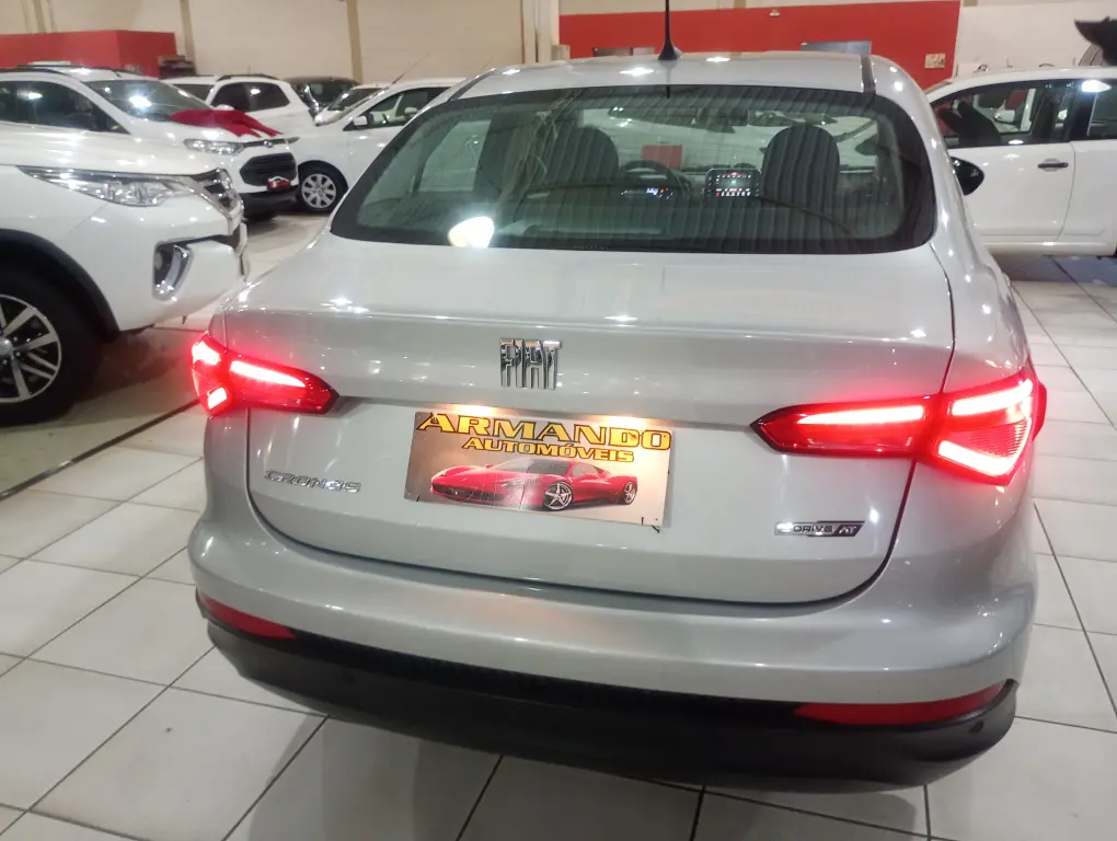 FIAT Cronos - Foto