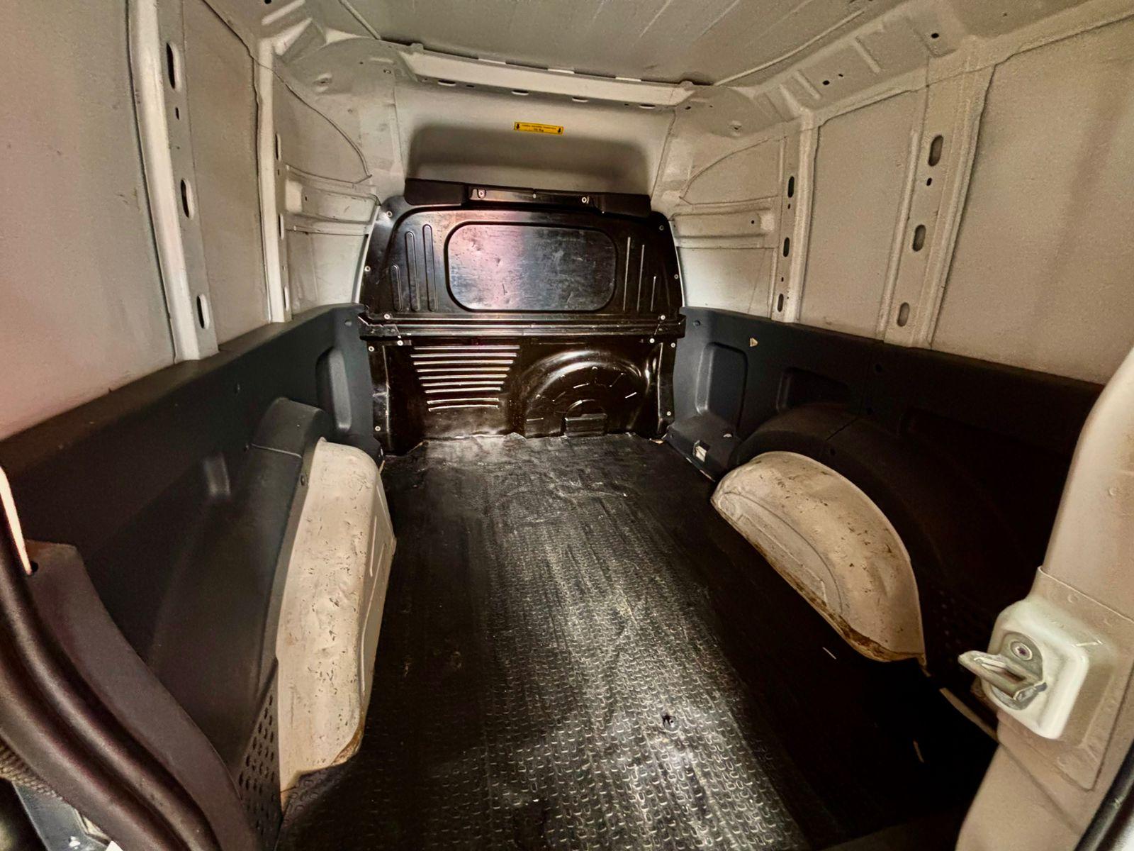 FIAT Fiorino Ambulância - Foto