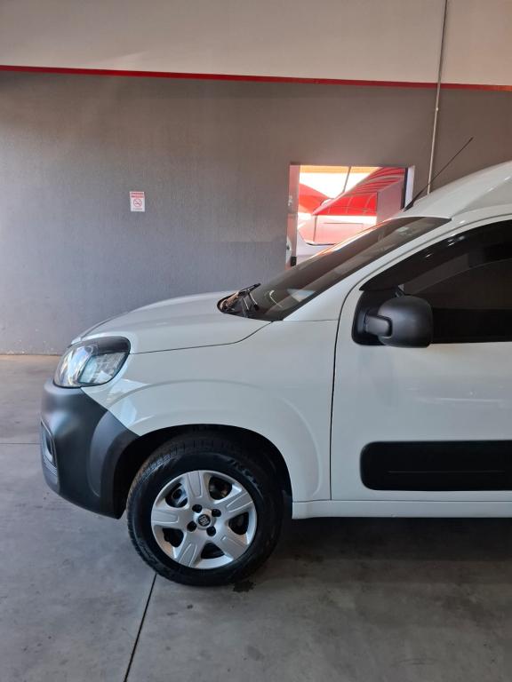 FIAT Fiorino Furgão - Foto