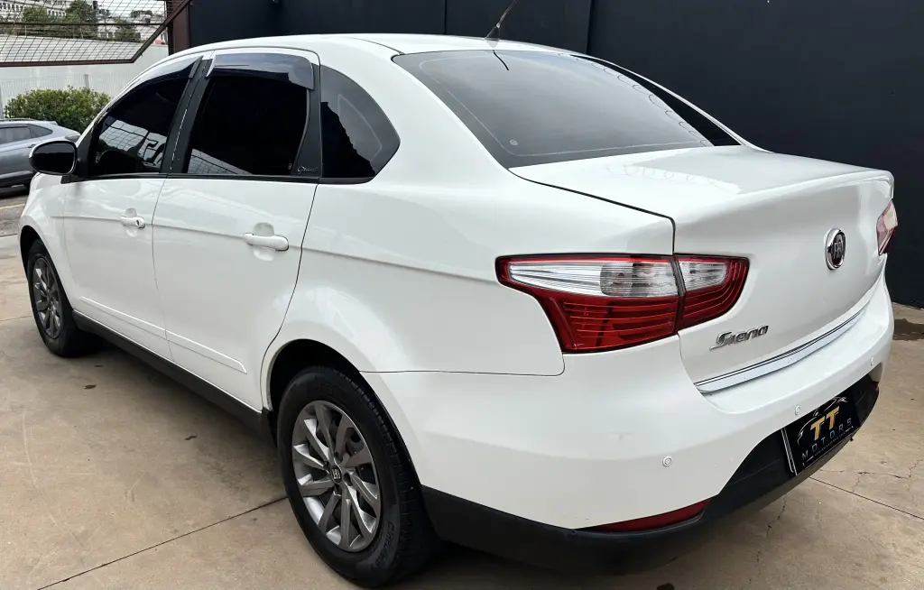 FIAT Grand Siena - Foto