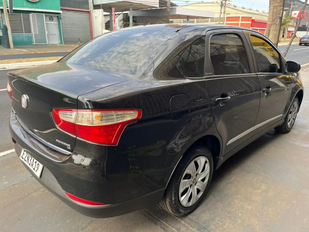 FIAT Grand Siena - Foto