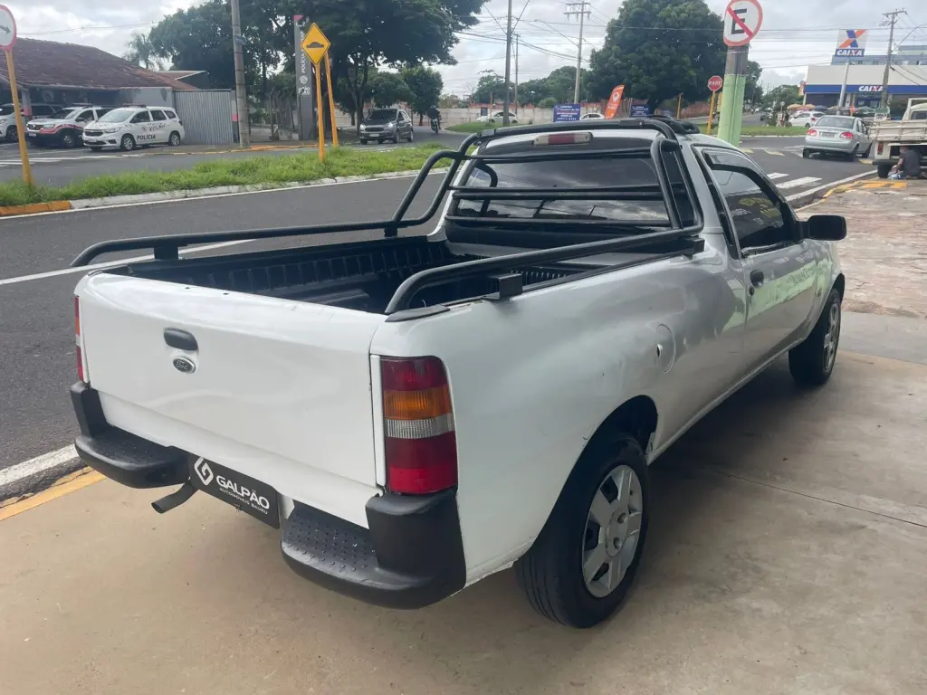 FORD Courier - Foto