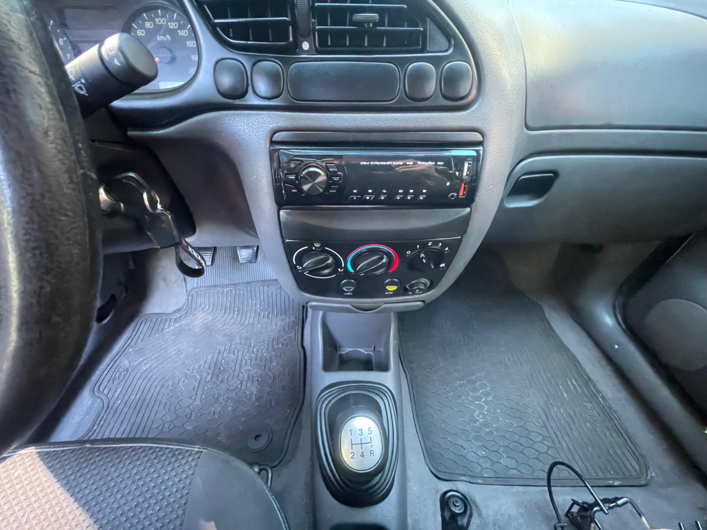 FORD Courier - Foto