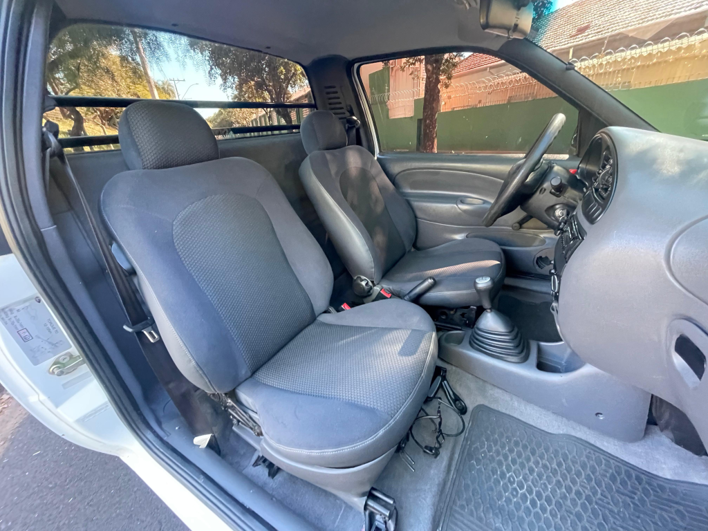 FORD Courier - Foto