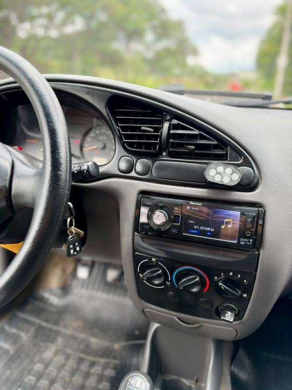 FORD Courier - Foto