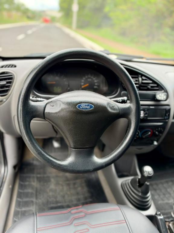 FORD Courier - Foto