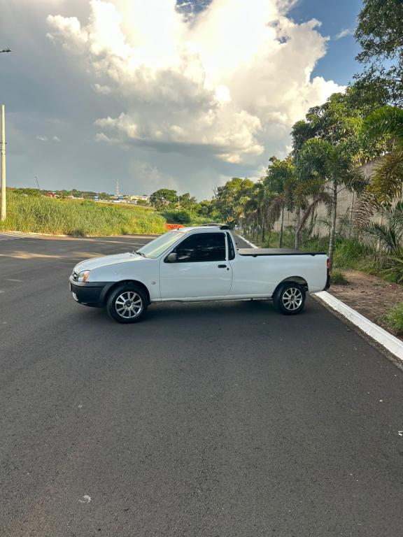 FORD Courier - Foto