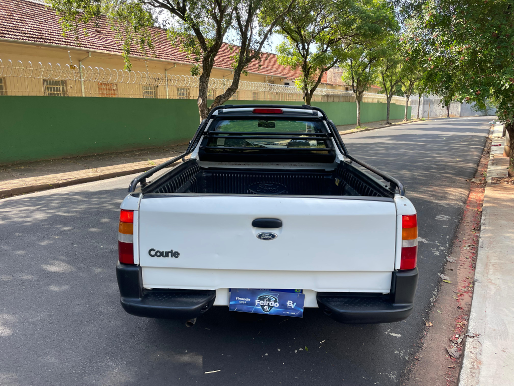 FORD Courier - Foto