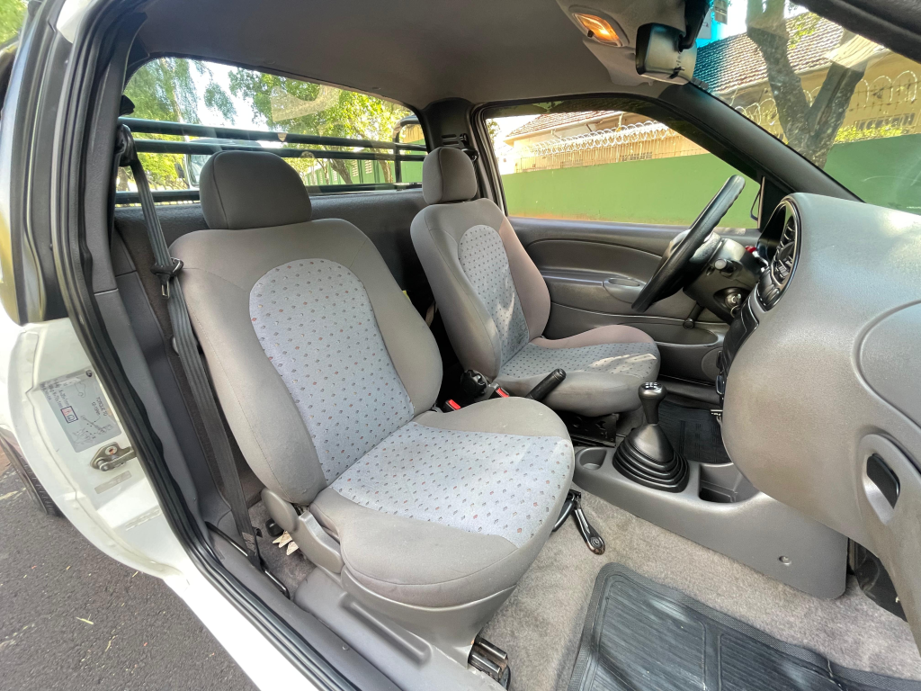 FORD Courier - Foto