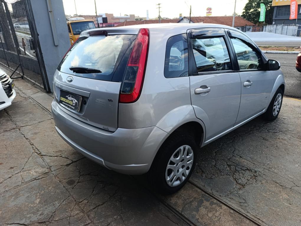 FORD Fiesta Hatch - Foto