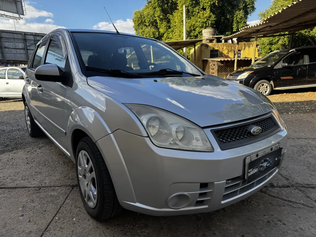 FORD Fiesta Hatch - Foto
