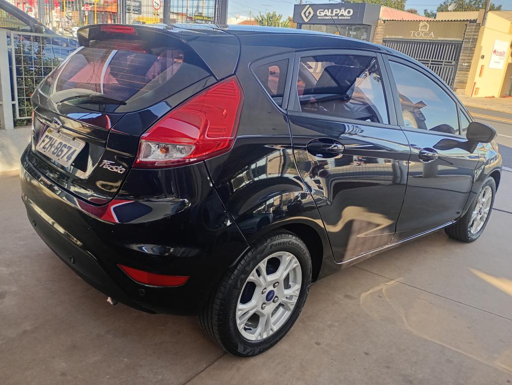 FORD Fiesta Hatch - Foto